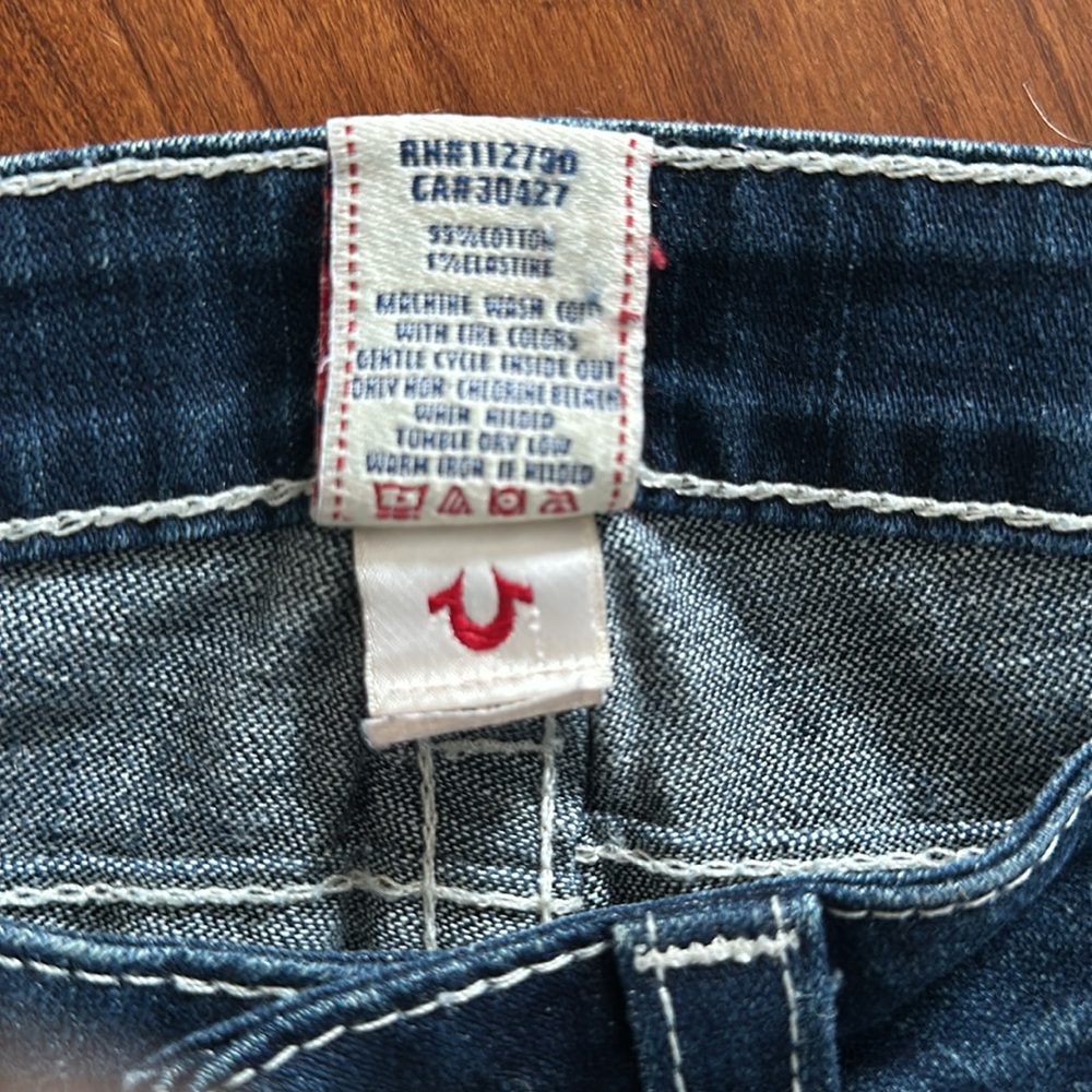 True Religion Becky Blue Jeans Size 28 with Swarovski Buttons New! - Picture 6 of 10